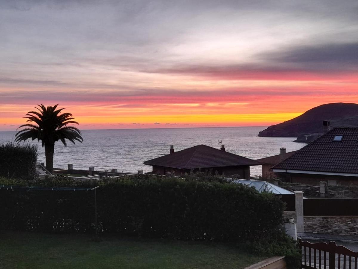 Villa vistas al mar, Urbanización privada con piscina de agua salada Ajo Exterior foto